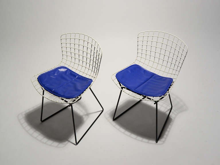 Acier Paire de chaises d'enfant Bertoia par Knoll