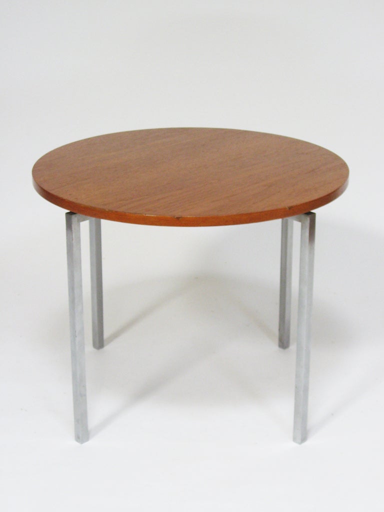 Mid-Century Modern Table d'appoint ou table d'extrémité Florence Knoll par Knoll en vente