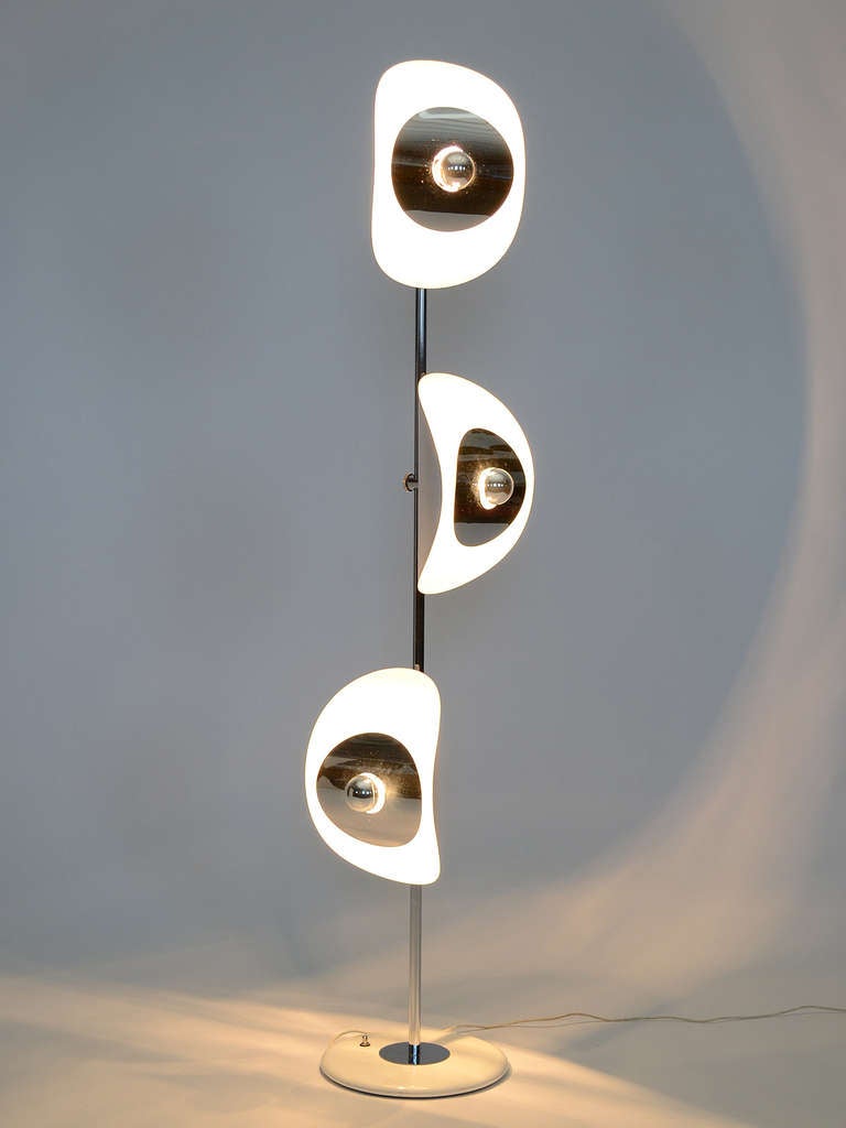 Milieu du XXe siècle Lampadaire italien par Brevettato