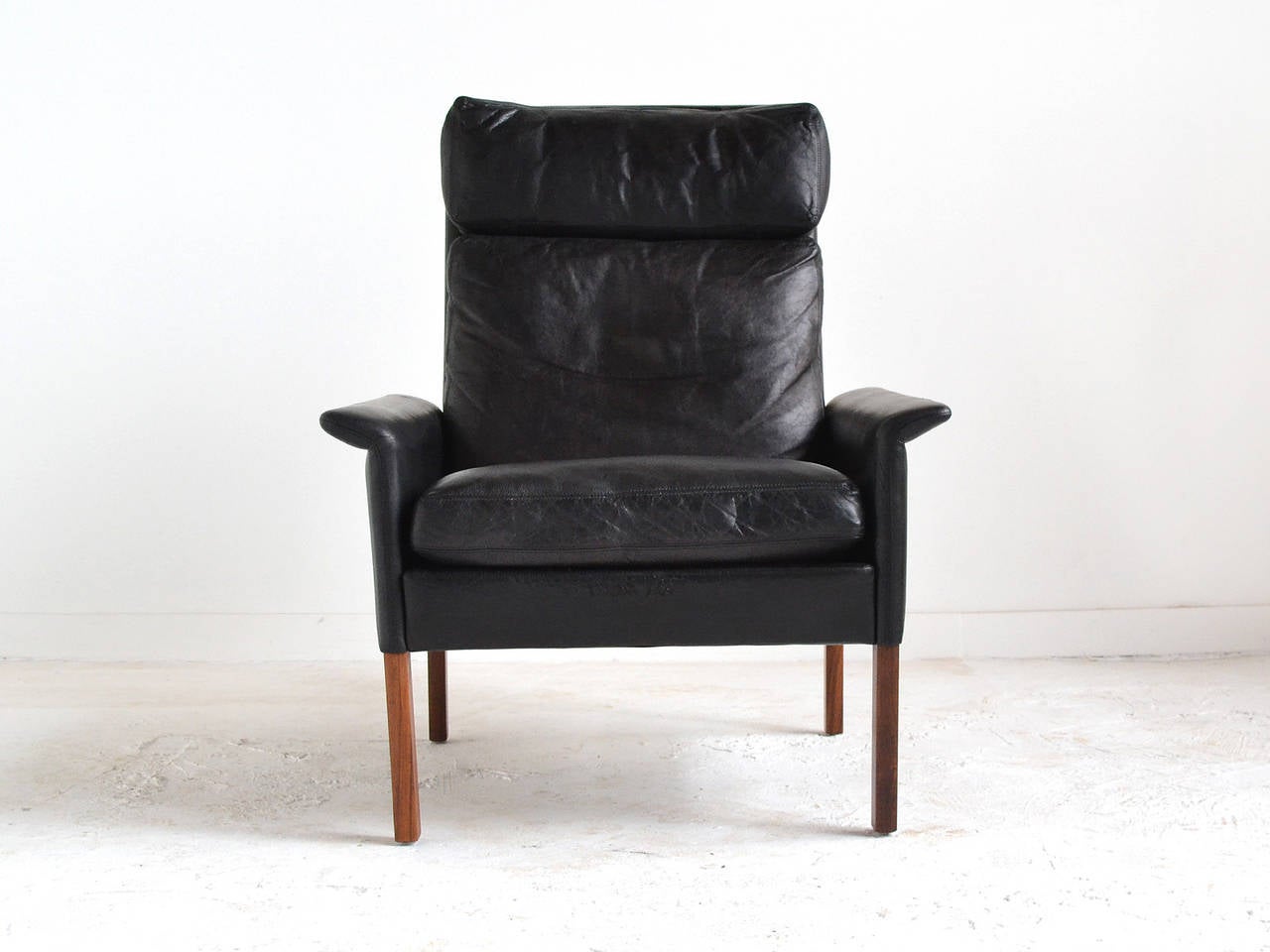 Hans Olsen Leather and Rosewood Lounge Chair and Ottoman In Good Condition In Highland, IN
