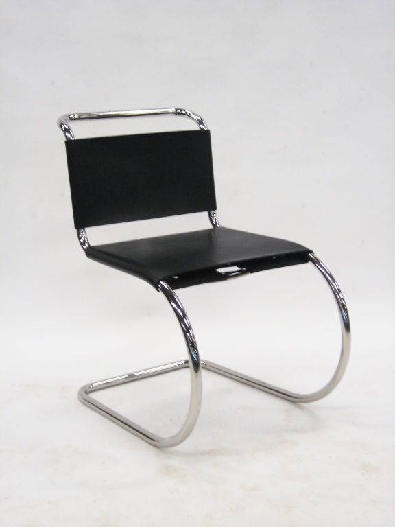 Ludwig Mies van der Rohe MR chairs by Knoll 1