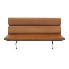 Eames sofa compact in leather