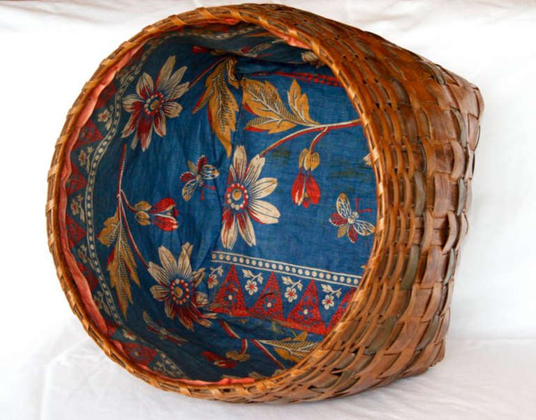 N.E. Indian Woodlands Basket with Potato Stamping In Excellent Condition For Sale In Wyomissing, PA