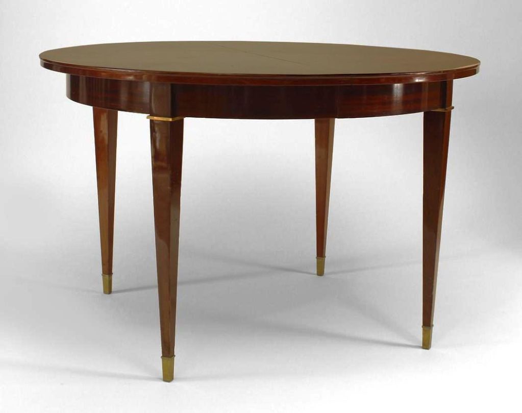 Dominique Round Table