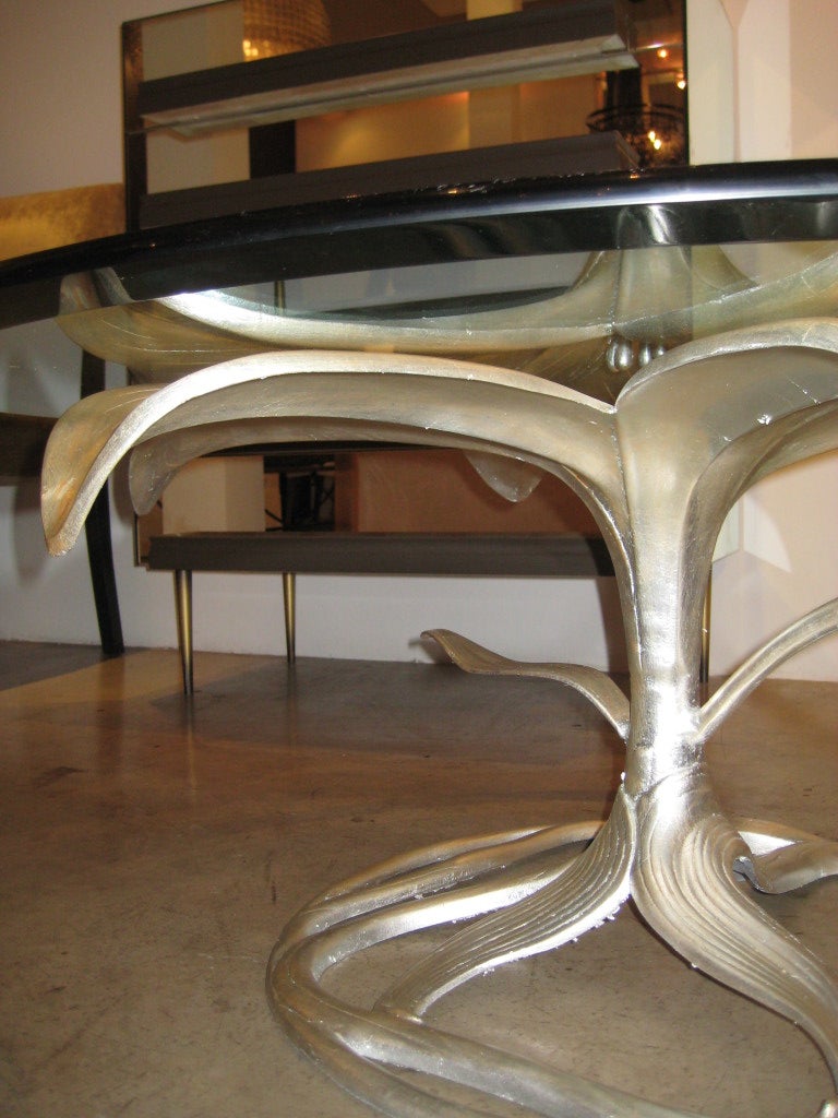 Large Flower Cocktail Table by Arthur Court In Good Condition For Sale In Miami, FL