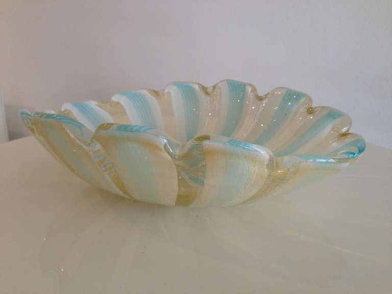 Large Barovier Scalloped Bowl In Excellent Condition For Sale In Miami, FL