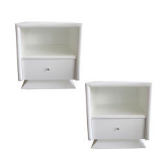 Pair of White High-Gloss Lacquered Nightstands