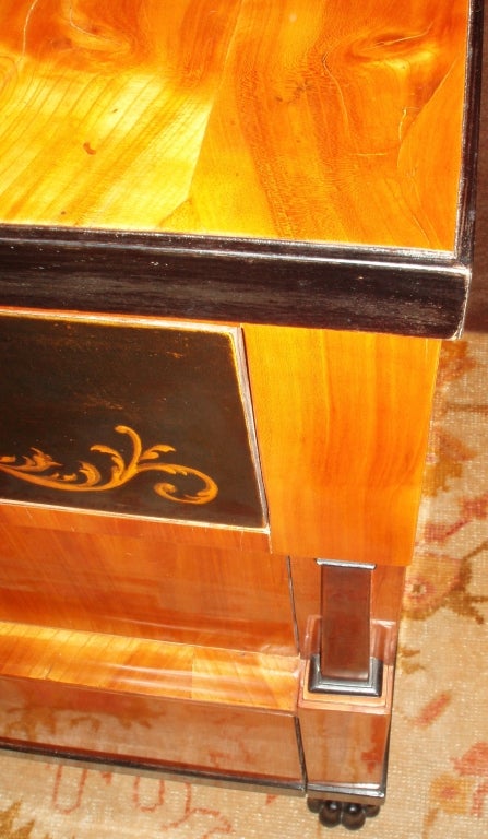 Commode Biedermeier en vente 2