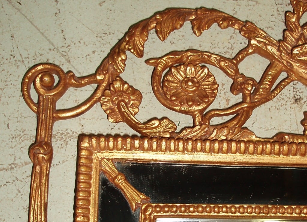 Spiegel im Louis-XVI-Stil mit Pfeilerglasrahmen (Vergoldet) im Angebot