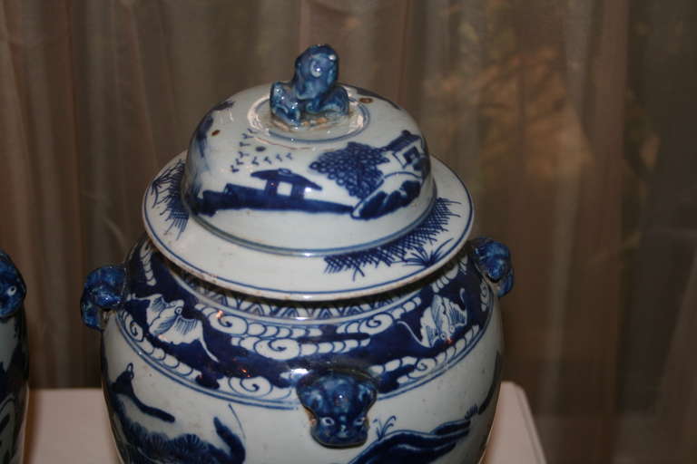 20th Century Pair of Blue and White Matched Chinese Export Lidded Jars