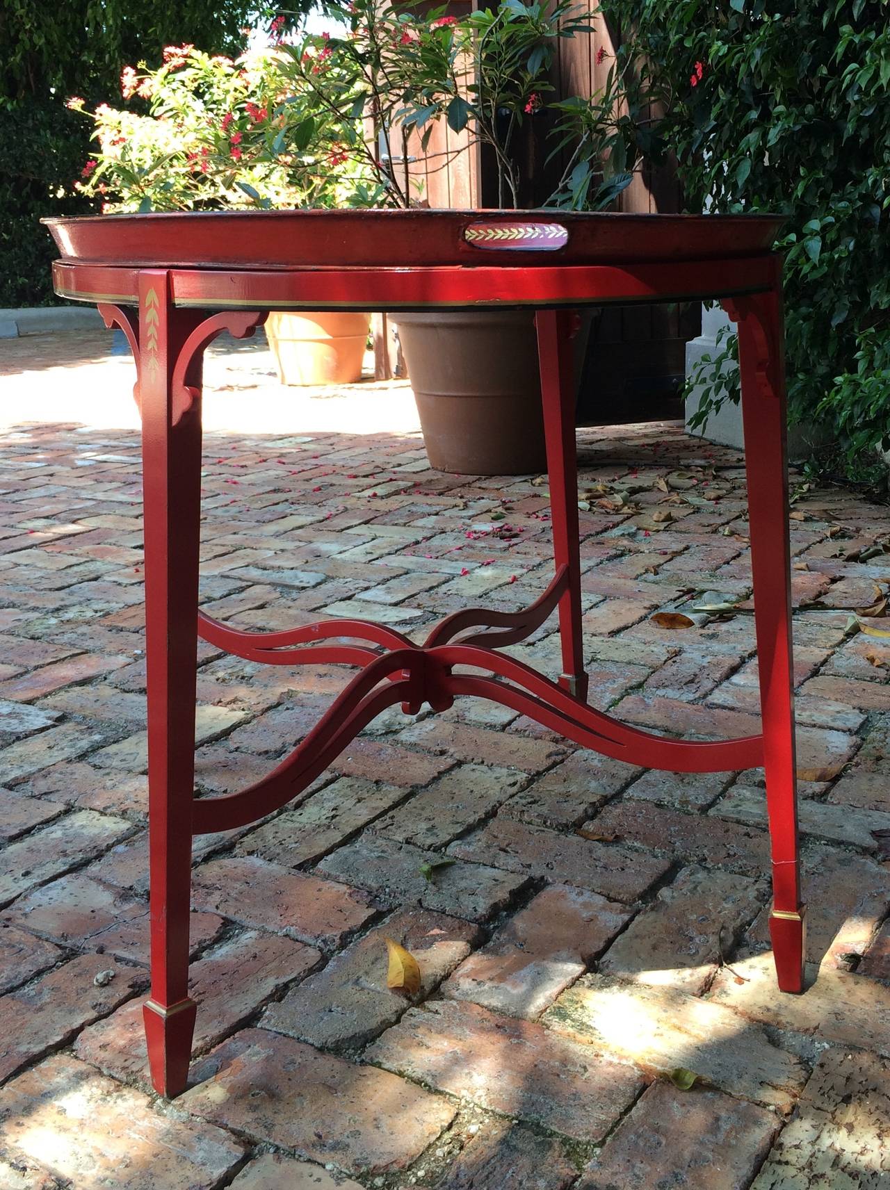Empire Oval Red Tole Tray Table with Parcel Gilt In Fair Condition For Sale In Palm Beach, FL