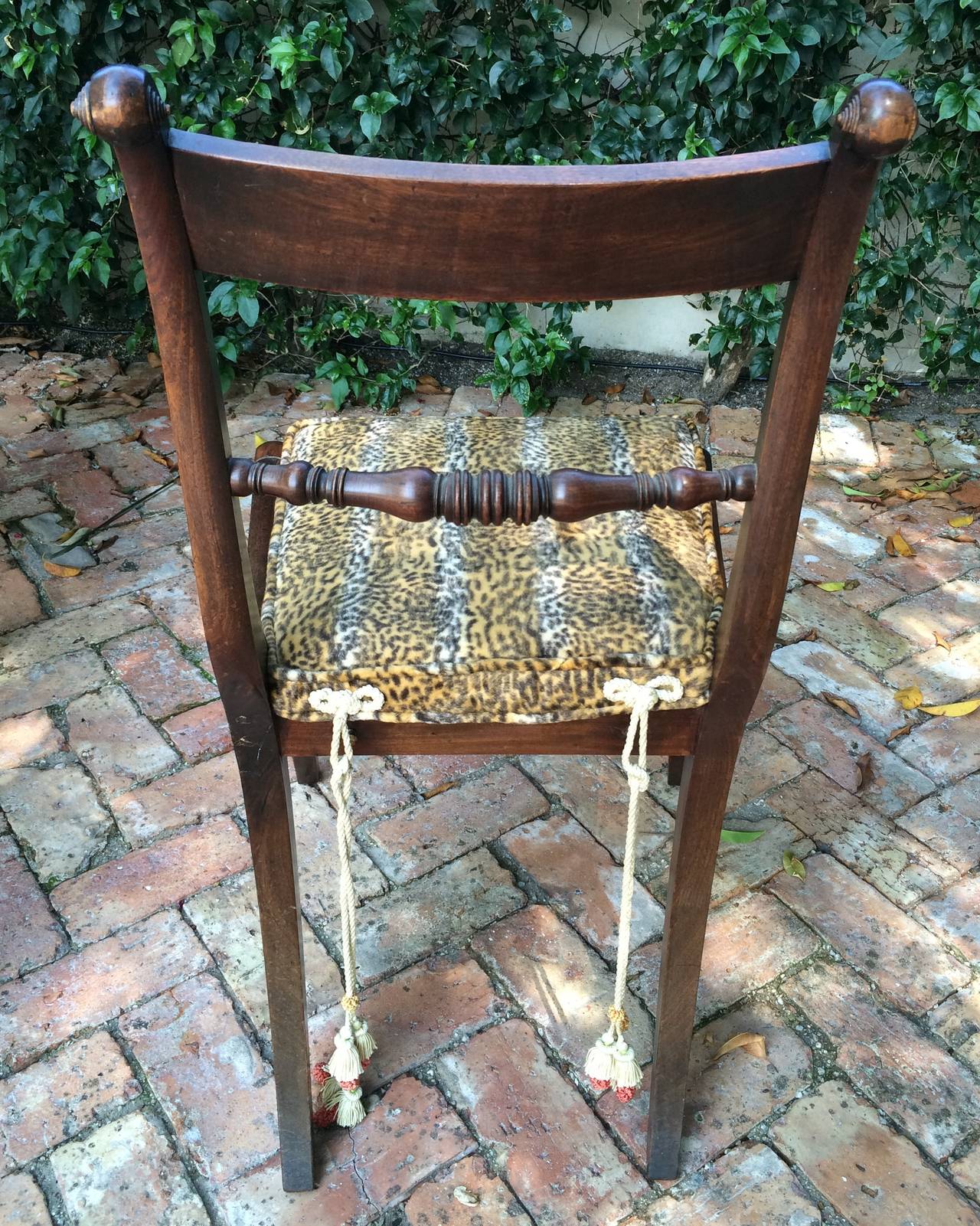 Début du XIXe siècle Ensemble de quatre chaises d'appoint Regency en bois de rose en vente
