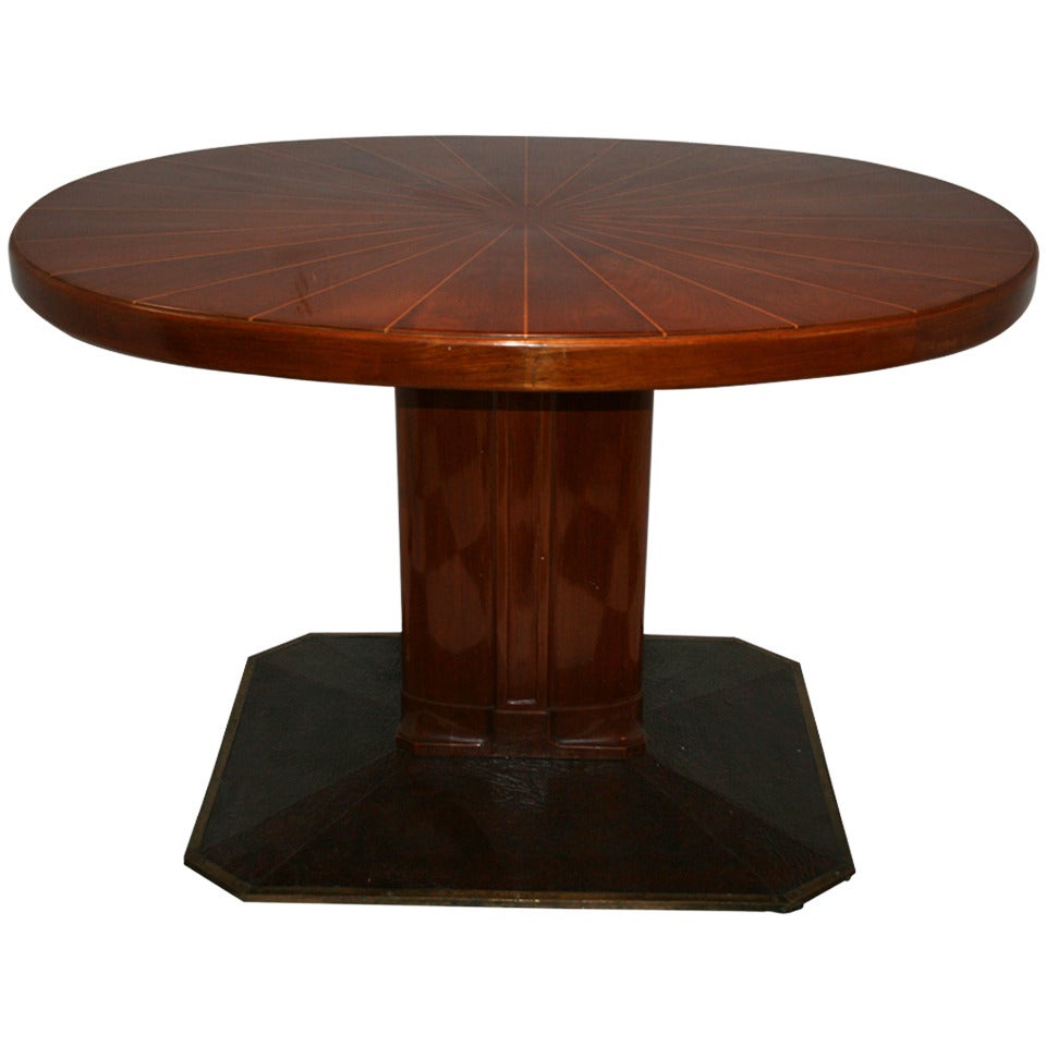 Beautiful Oval Pedestal Table For Sale at 1stdibs