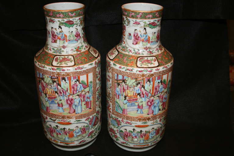 Handsome pair of 19th century rose medallion vases with 4