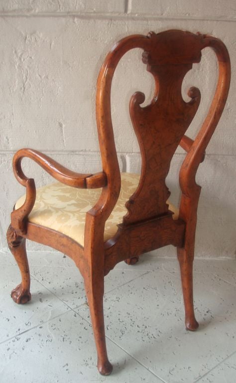 Anglais Quatre fauteuils de style Queen Anne en vente