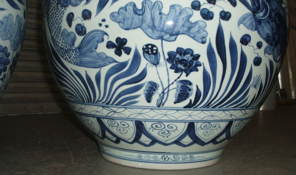 Pair of Blue & White Chinese Fishbowls In Excellent Condition In Palm Beach, FL