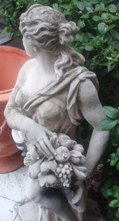 Magnifique statue italienne en pierre moulée Bon état - En vente à Palm Beach, FL