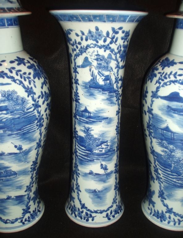 Garniture of Blue and White Chinese Porcelain In Good Condition In Palm Beach, FL