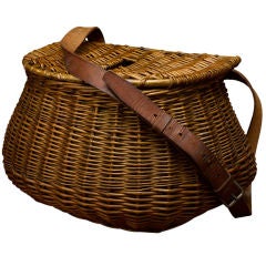 Vintage Wicker and Leather Fishing Creel:: ca. Anfang des 20. Jahrhunderts