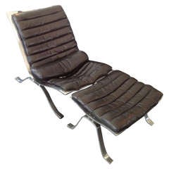 ARI Lounge Chair & Ottoman