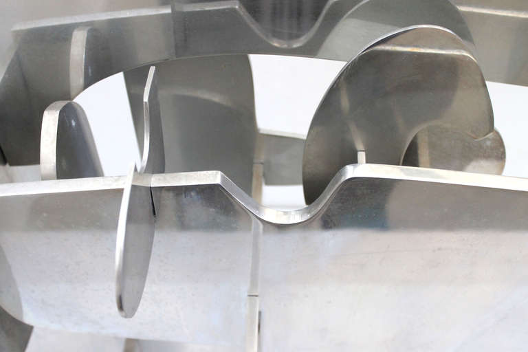 Aluminium Sculpture française des années 70 par Phillipe Scrive