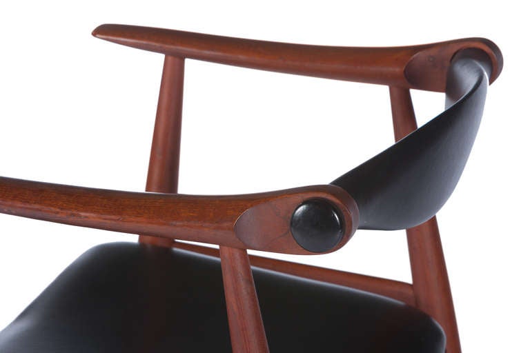 Cuir Six chaises de salle à manger Hans Wegner, modèle CH34, pour Carl Hansen en vente