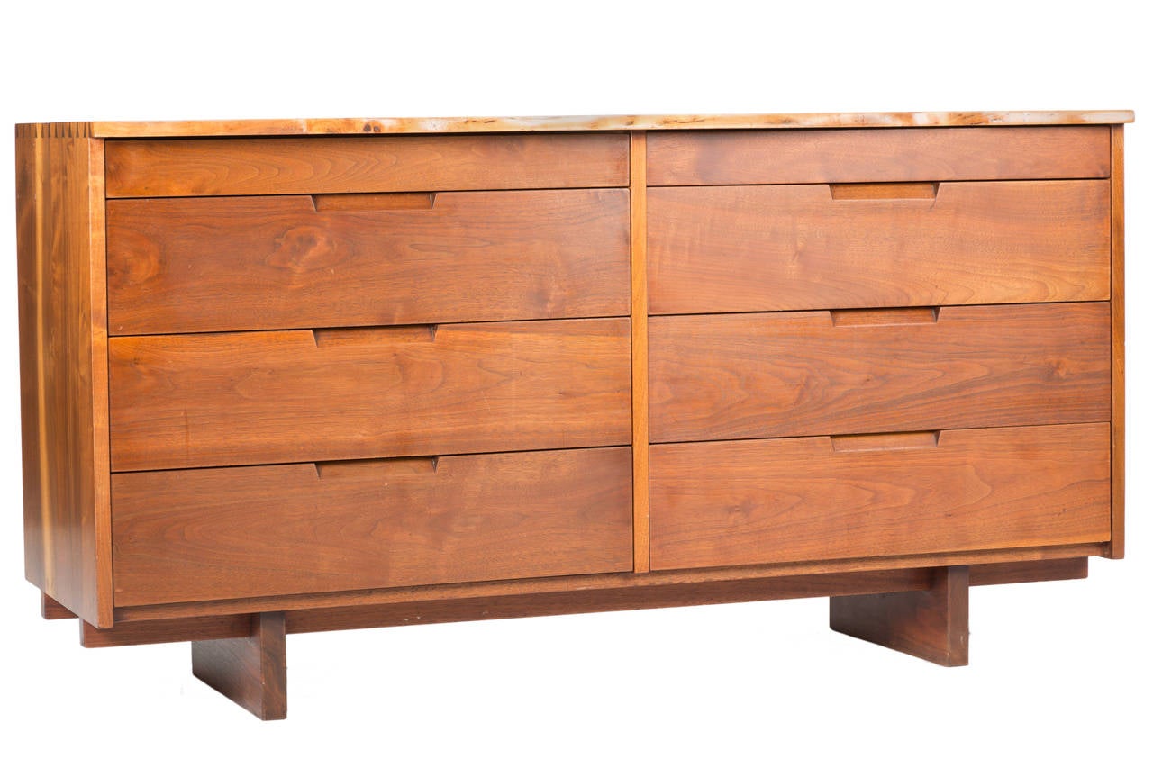 Beautiful Nakashima eight-drawer chest in American black walnut. Chest with dovetailed joinery to top, sap grain and a very expressive free-edge. Provenance included.