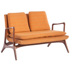 Vladimir Kagan Settee