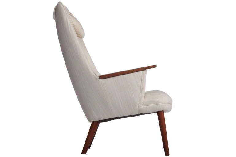 Scandinavian Modern Lounge Chair by Hans Wegner for AP Stolen