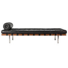 Barcelona Daybed by Ludwig Mies van der Rohe for Knoll