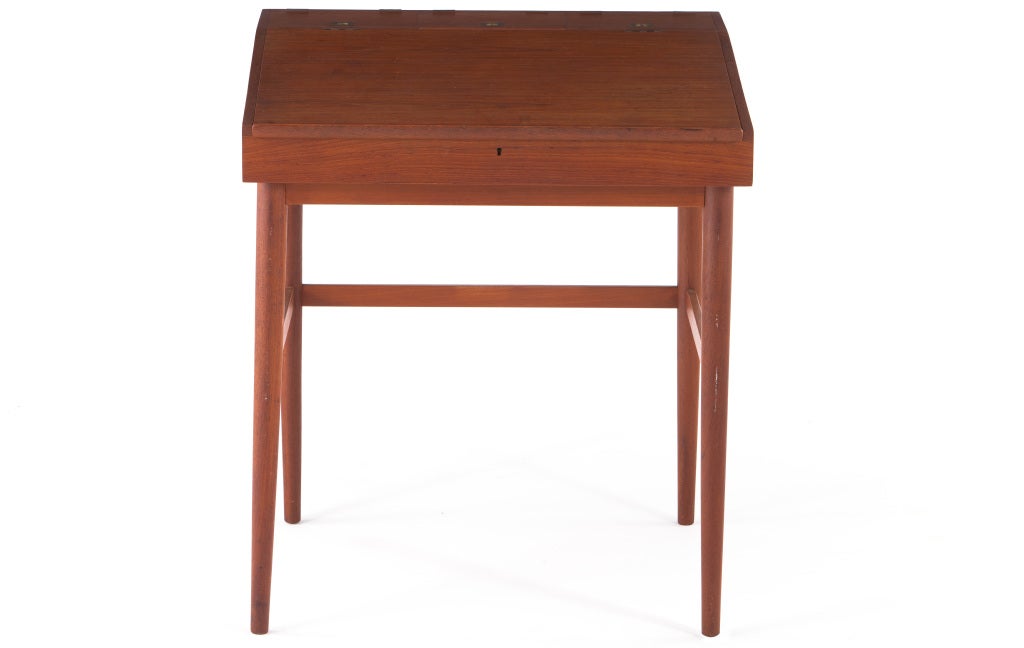 Finn Juhl NV-40 Writing Desk for Niels Vodder