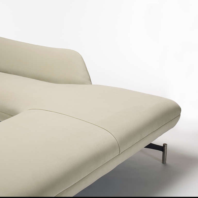 Mid-Century Modern Vladamir Kagan Swan Sofa