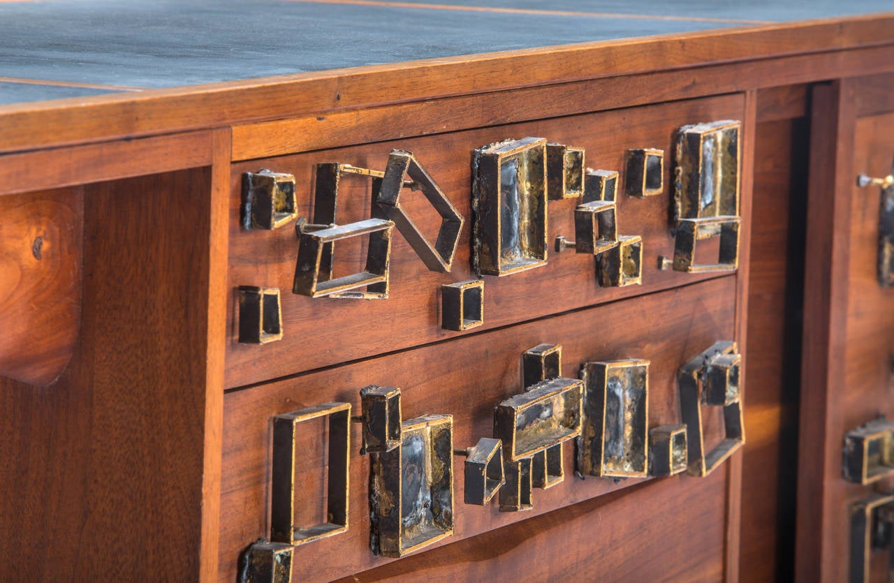 Phillip Lloyd Powell and Paul Evans Wall-Hanging Cabinet In Excellent Condition In Pawtucket, RI