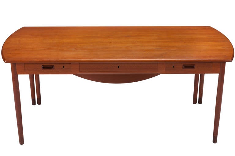 Mid-Century Modern Desk by A. Bender Madsen and Ejner Larsen for Willy Beck Cabinetmaker For Sale