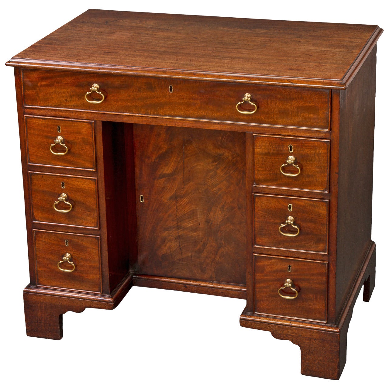 George III Mahogany Kneehole Desk of Exceptional Quality For Sale