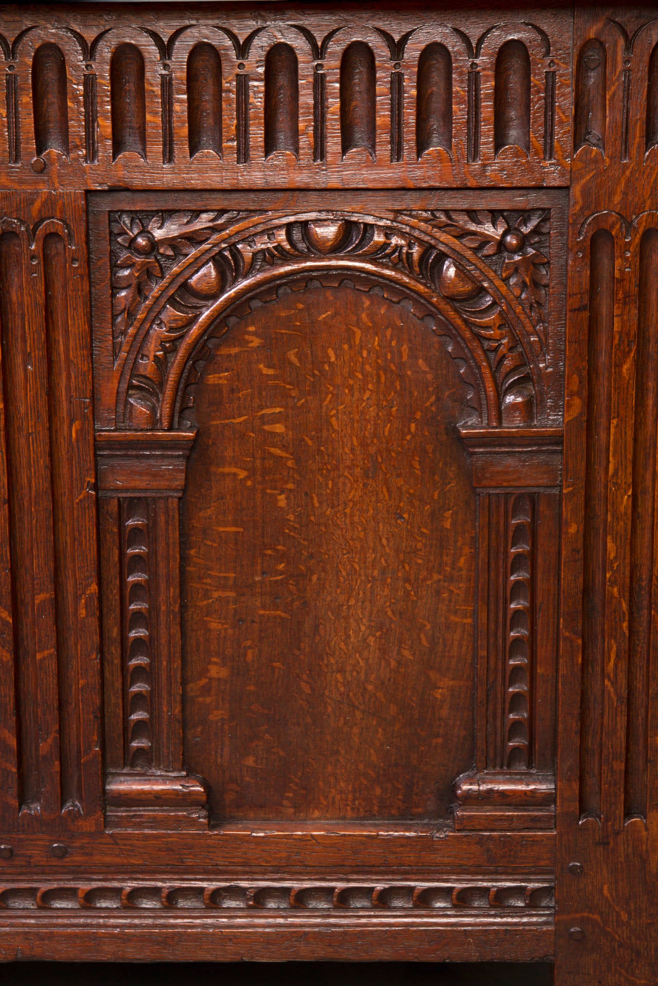 Great Britain (UK) Elizabeth I Carved Oak Coffer For Sale