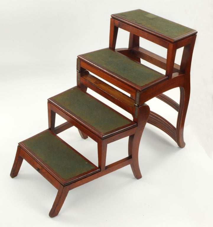 Regency Walnut Metamorphic Library Side Chair In Good Condition For Sale In New York, NY