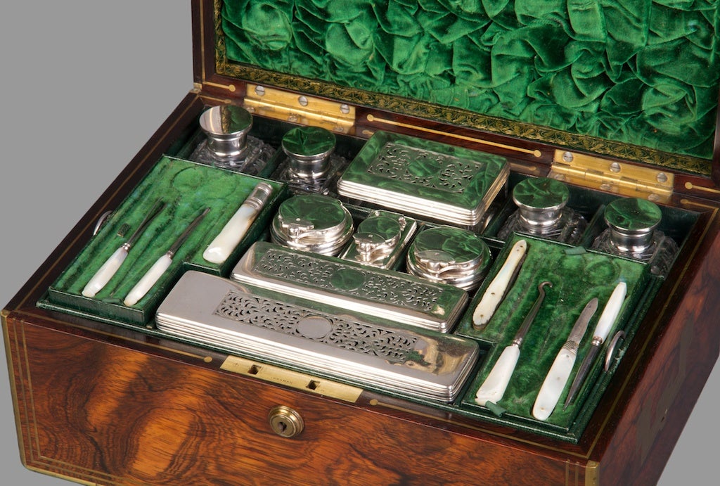 A Fine William IV Brassbound Rosewood Traveling Toilet Box by D. In Excellent Condition In New York, NY