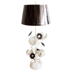 Black and White Daisy Lamp