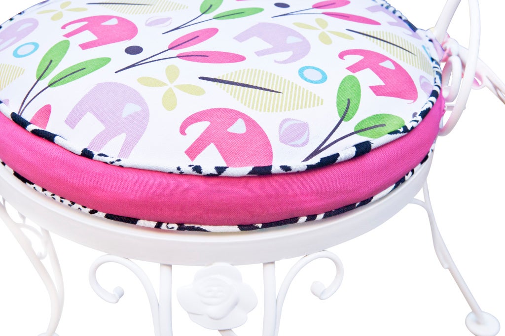 Hi-Gloss White Woodard Iron Table and Chair Set