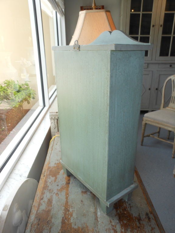 Swedish Painted Miniature Chest of Drawers In Good Condition In West Palm Beach, FL