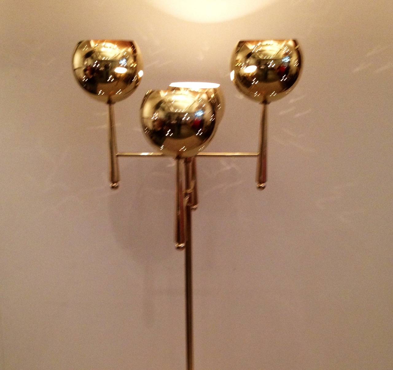 Stilnovo Style Solid Brass Pierced Shade 1950s Standing Lamp In Excellent Condition For Sale In Westport, CT