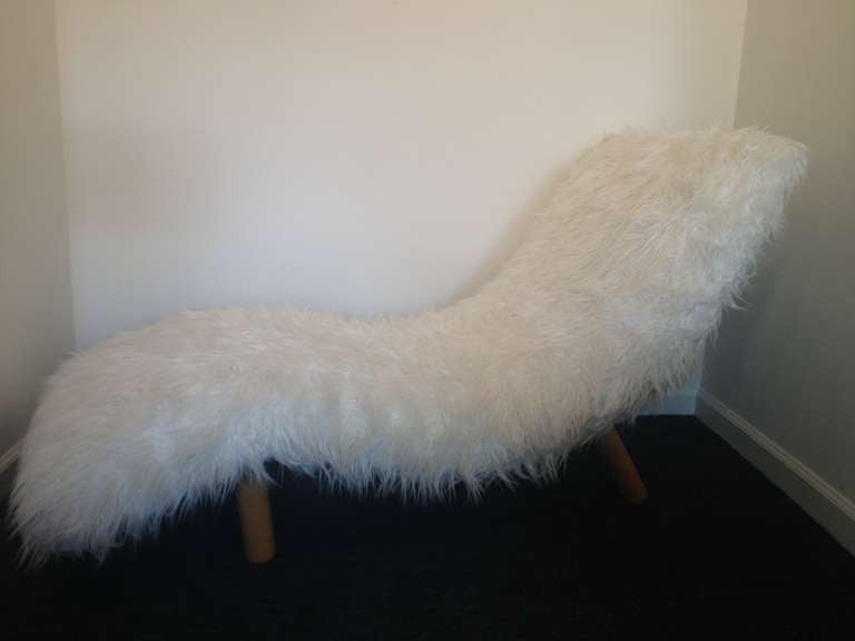 fluffy chaise lounge