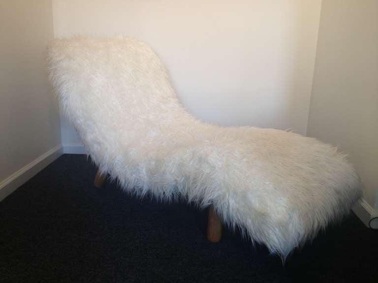 Enrico Bartolini Mid century Wave Chaise ,white fuzzy Fabric great flow and lines