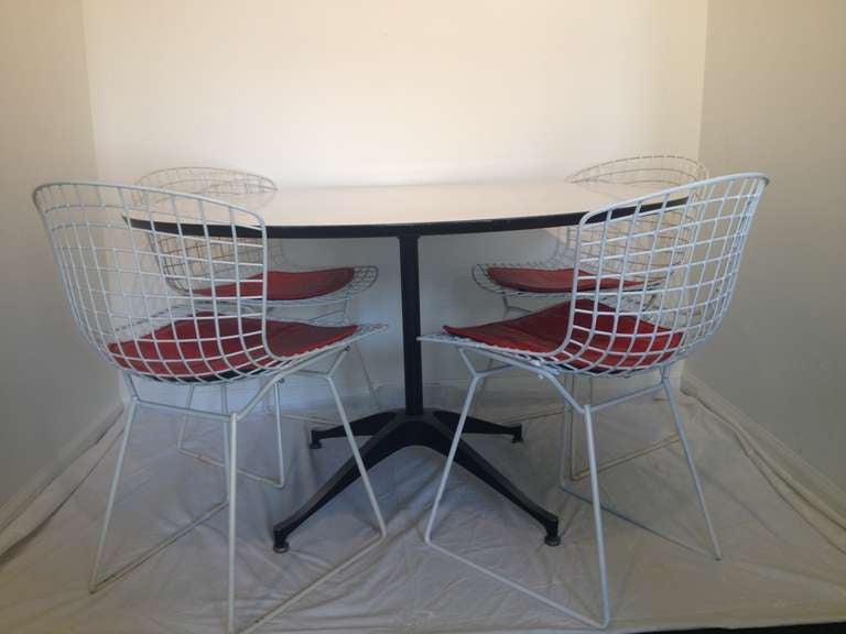 Dining Set of Four Harry Bertoia Chairs and Danish Formica Table 2