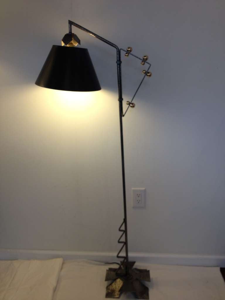 Aubrey Beardsley's  Studio Chicago Arts and crafts standing lamp 1