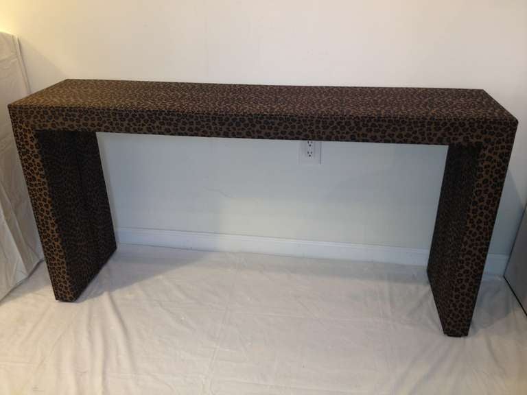 Signed Fendi Small scale leopard print elegant Console sofa Table