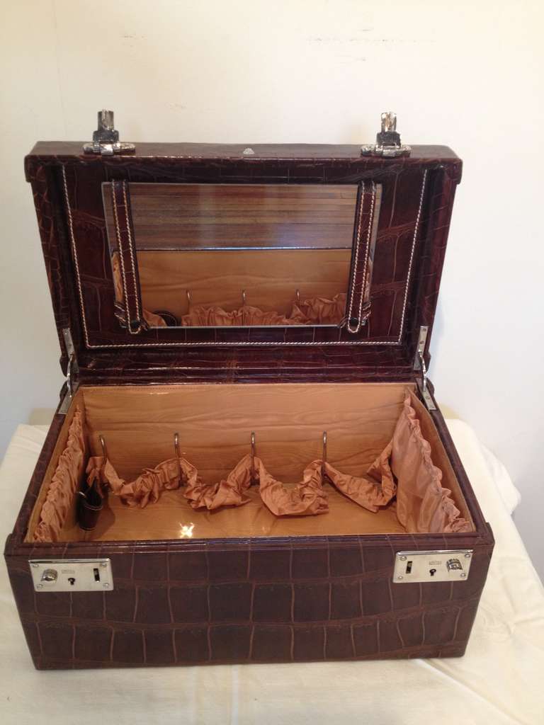 Mark Cross Embossed Alligator Travel Case with Cover In Excellent Condition In Westport, CT