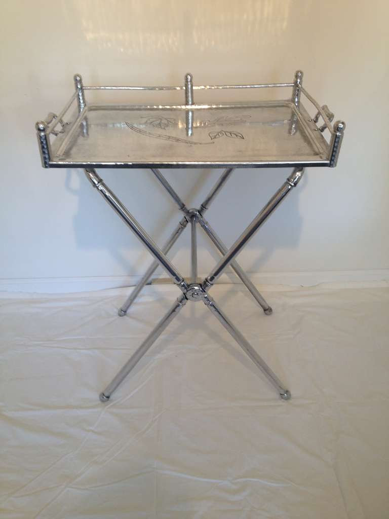 Pair Hand wrought Signed Everlast co ,Polished Aluminum Bar Tray folding tables,with acorn leaf engraving circa 1940

Measurements to tray height 30