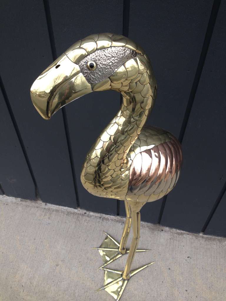 20ième siècle Sculpture de Flamingo de Sergio Bustamante sur pied en vente